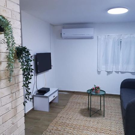 בית בלב הגולן Katzrin Exterior photo
